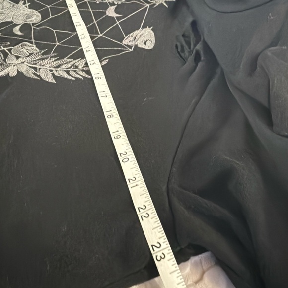 🚨LAST CHANCE 🚨 Torrid Cozy Floral Geo Distressed Graphic Hoodie - Picture 7 of 7